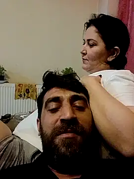 gupsemilf19 online show from July 4, 2026, 1:56 am