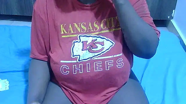 Snapshot of RawHoneyXo- chatting on June 10, 2026, 5:52 am RawHoneyXo- online show from June 10, 2026, 5:52 am