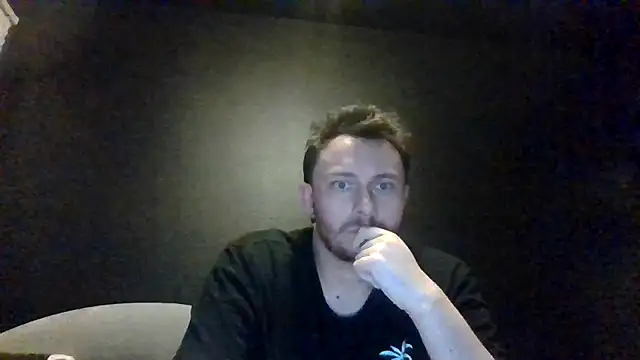 Tallhungcloudyyy online show from May 17, 2026, 12:27 pm