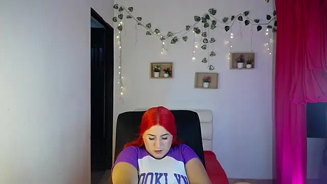 Snapshot of Candy_Smith20 chatting on June 16, 2026, 10:10 pm Candy Smith20 online show from June 16, 2026, 10:10 pm