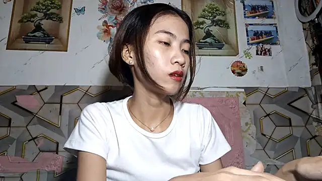 DeeannGunby online show from June 2, 2026, 4:07 pm