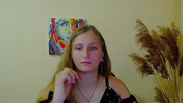 Jenny smille  online show from June 10, 2026, 6:47 am