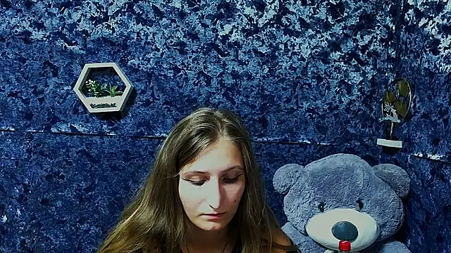 Jenny smille  online show from July 21, 2026, 5:20 am