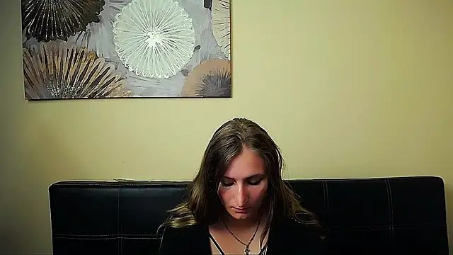 Jenny smille  online show from July 7, 2026, 7:23 am