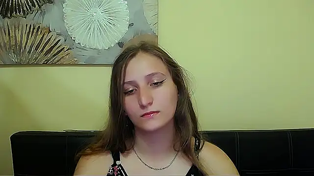 Jenny smille  online show from June 18, 2026, 8:13 am