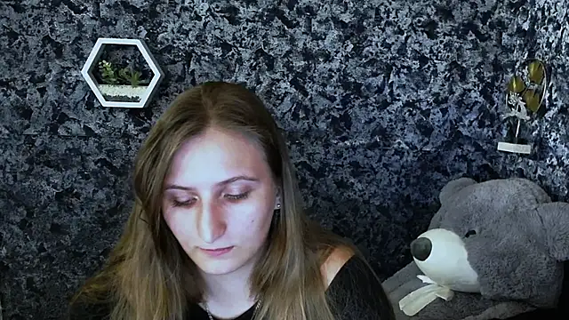 Jenny smille  online show from June 5, 2026, 6:18 am