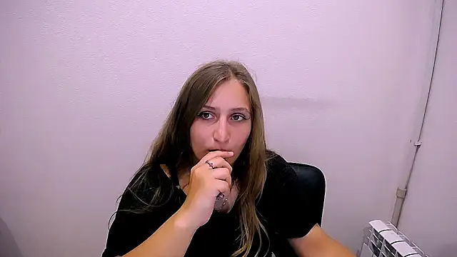 Jenny smille  online show from July 15, 2026, 6:42 am