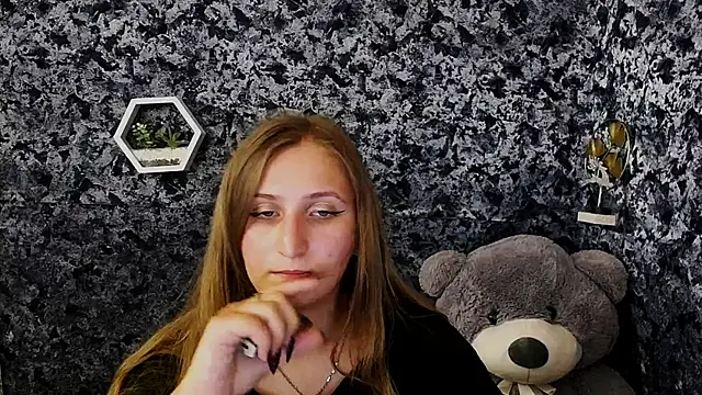 Jenny smille  online show from July 20, 2026, 8:00 am