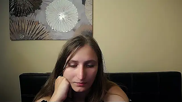 Jenny smille  online show from June 19, 2026, 5:46 am
