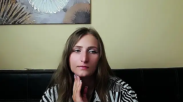 Jenny smille  online show from July 1, 2026, 5:41 am