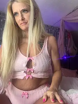 Kinky Kali online show from July 24, 2026, 6:53 am