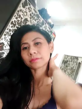 Alisaa0716 online show from June 1, 2026, 8:03 am