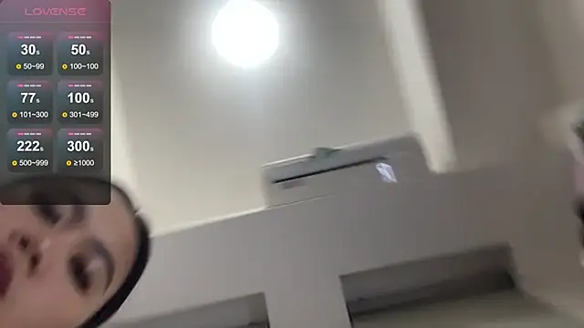 CozyMia online show from May 21, 2026, 12:02 pm
