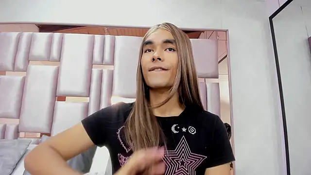 MiaBuny online show from July 22, 2026, 1:35 pm
