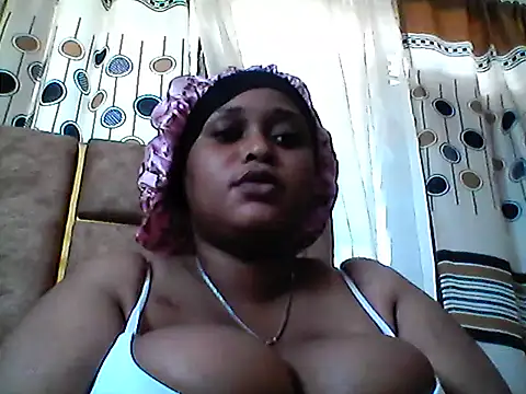 Pretty sandrah online show from July 27, 2026, 11:50 am