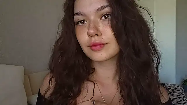 Vicki queen online show from July 4, 2026, 5:03 am