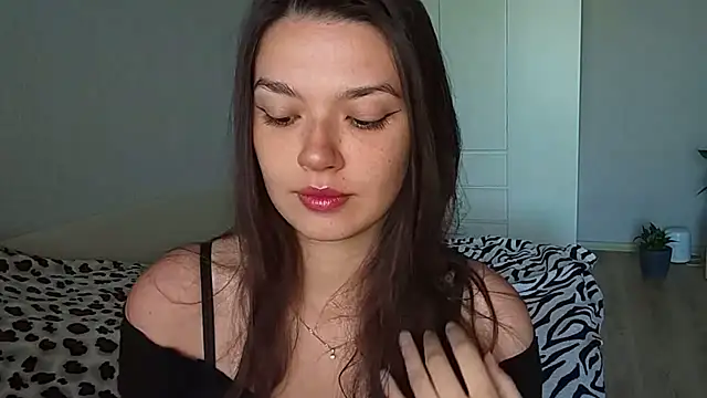 Vicki queen online show from June 18, 2026, 5:06 am