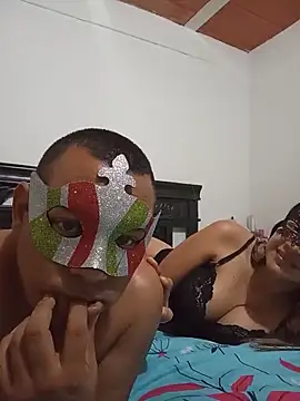 DeivyxMartina online show from May 22, 2026, 2:42 am
