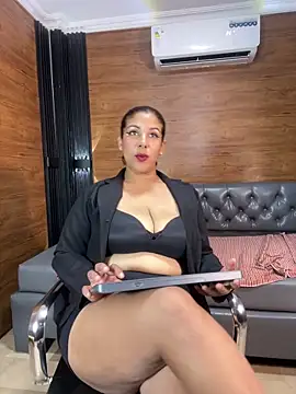 Snapshot of Alexia_Lerner chatting on May 21, 2026, 7:55 pm Alexia Lerner online show from May 21, 2026, 7:55 pm