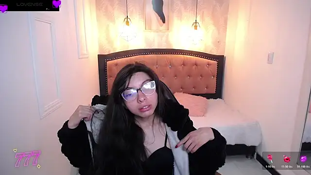 Snapshot of Allyshon_ chatting on July 16, 2026, 8:06 pm Allyshon online show from July 16, 2026, 8:06 pm