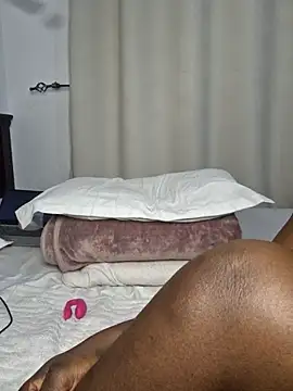 luxenoire online show from July 8, 2026, 4:02 am