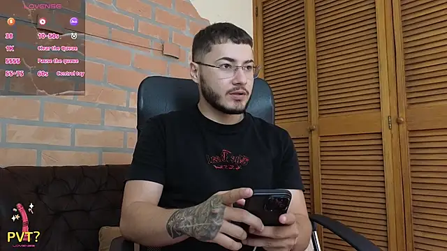 Brandon 01 online show from May 26, 2026, 7:56 pm