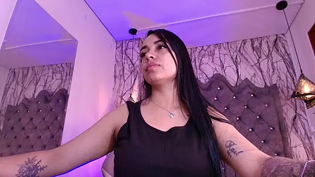 Queen Nyxx online show from June 4, 2026, 1:54 am