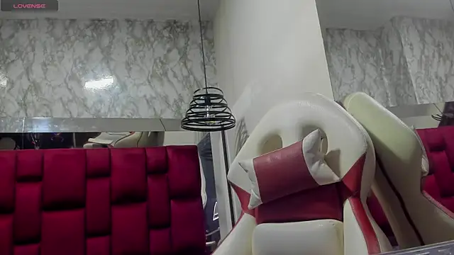 Queen Nyxx online show from June 20, 2026, 12:04 am