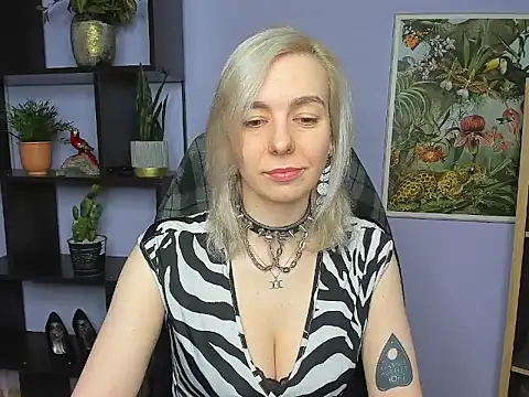Snapshot of velvetanne chatting on May 27, 2026, 6:43 am velvetanne online show from May 27, 2026, 6:43 am