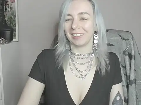 velvetanne online show from July 21, 2026, 6:48 am