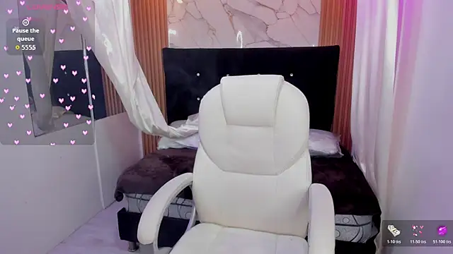 Sara Sweet03 online show from May 27, 2026, 1:29 pm