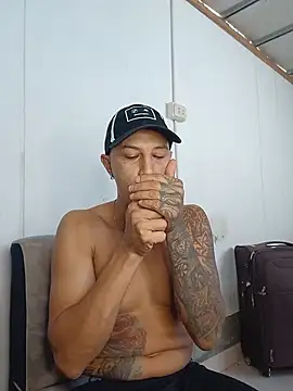 Andreesr online show from June 26, 2026, 2:56 pm