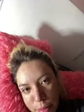 Natashabennett online show from May 31, 2026, 4:40 am