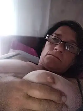 MarieSinsss online show from May 26, 2026, 2:42 am