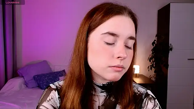 Lilit Dream online show from July 17, 2026, 2:42 am