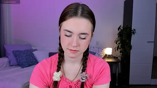 Lilit Dream online show from June 15, 2026, 3:18 am