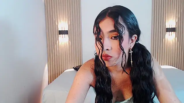 AmyPrice9 online show from May 23, 2026, 11:42 am