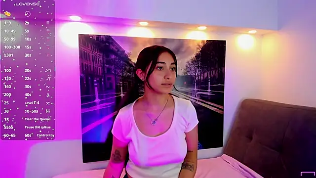 Nina-Mars online show from May 22, 2026, 4:27 pm