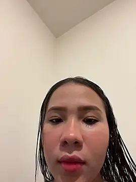 bellaroch online show from June 17, 2026, 1:49 am
