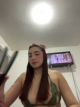 EsmeraldaMidnight online show from June 18, 2026, 6:01 am