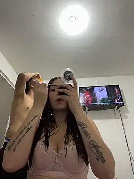 EsmeraldaMidnight online show from July 9, 2026, 6:25 am