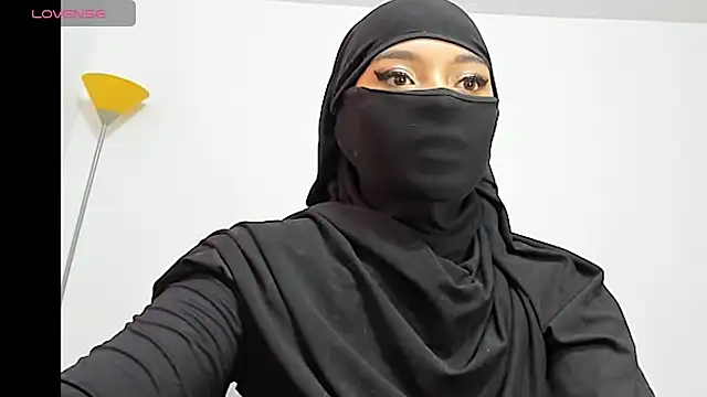 Snapshot of Samira_1 chatting on May 23, 2026, 8:19 pm Samira 1 online show from May 23, 2026, 8:19 pm