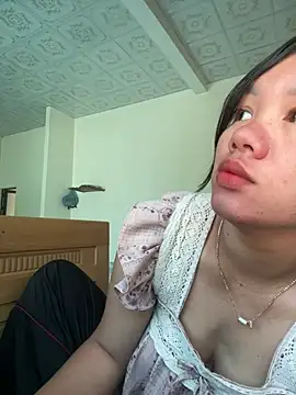 Suki-love online show from May 26, 2026, 2:42 am