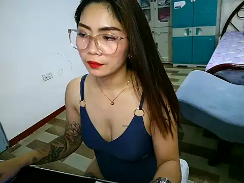 Sexynica online show from May 27, 2026, 1:18 pm