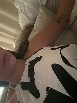 Candy lyx online show from July 27, 2026, 2:24 pm
