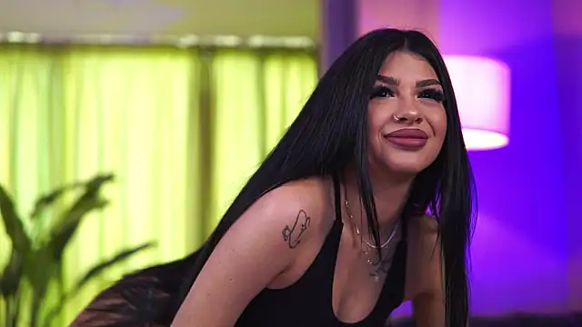 SpicyLeila online show from May 25, 2026, 8:57 am