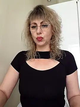 Kitty-MEOWW online show from July 27, 2026, 12:01 pm