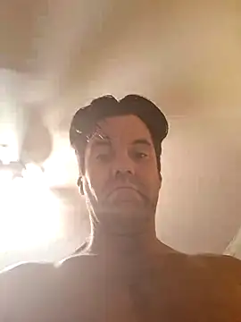 ELVISPRESI online show from May 31, 2026, 6:08 am