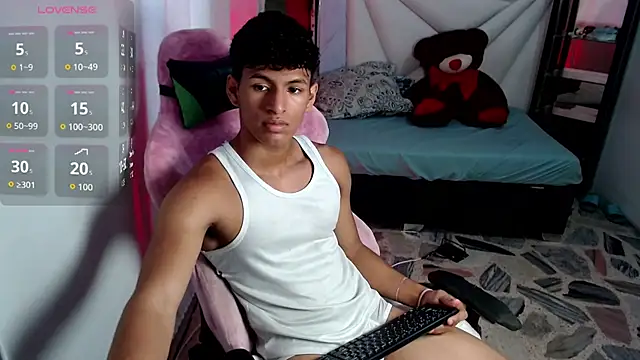 Nicolas brown  online show from May 27, 2026, 3:19 pm