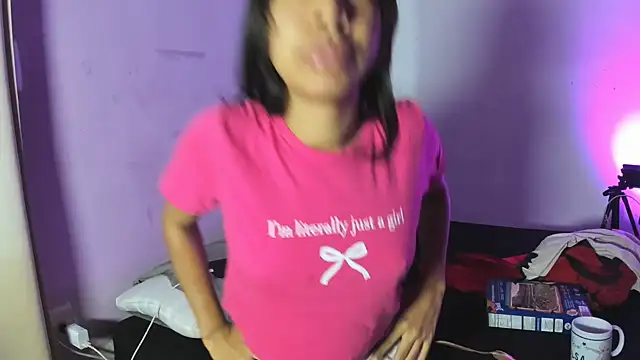 Teenssweet18 online show from July 25, 2026, 3:25 am